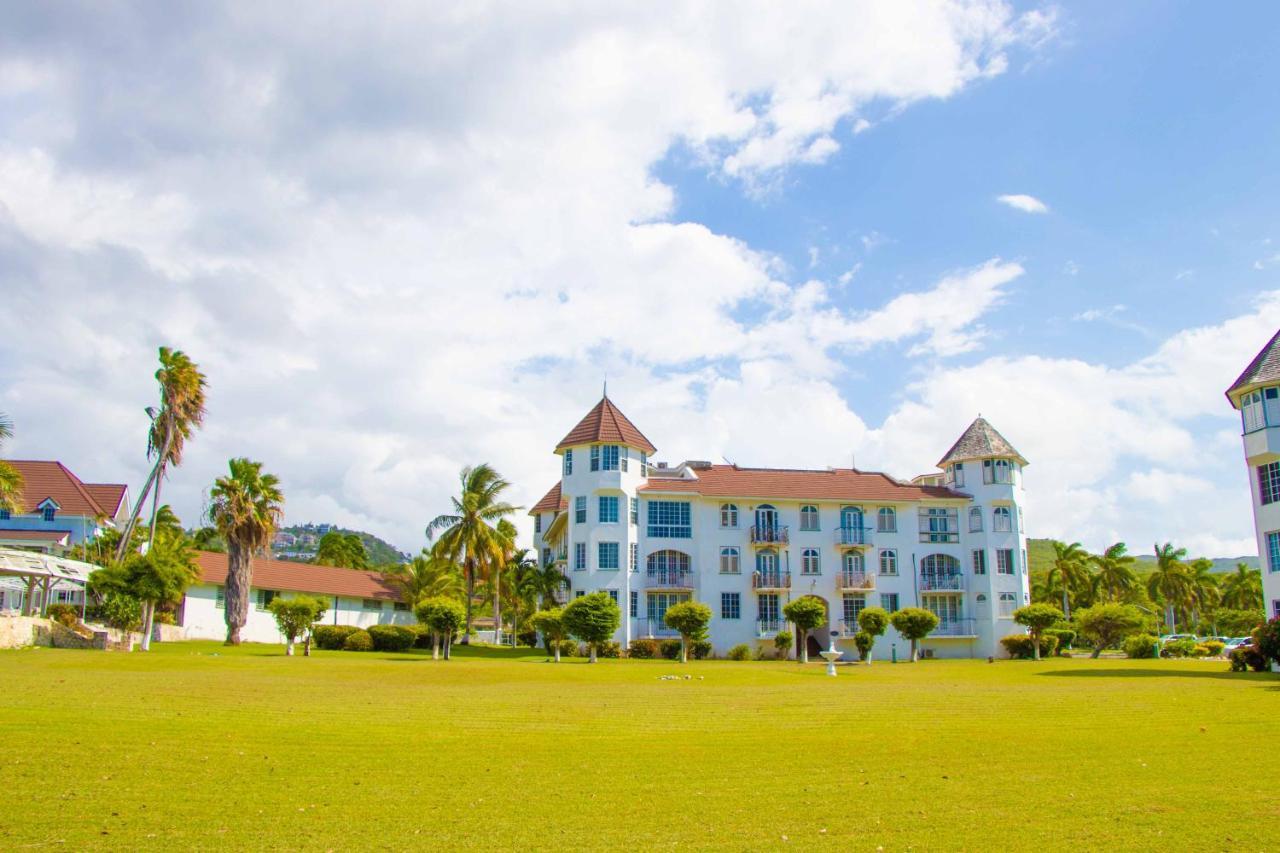 Beach Dreams At Seacastles Lägenhet Montego Bay Exteriör bild